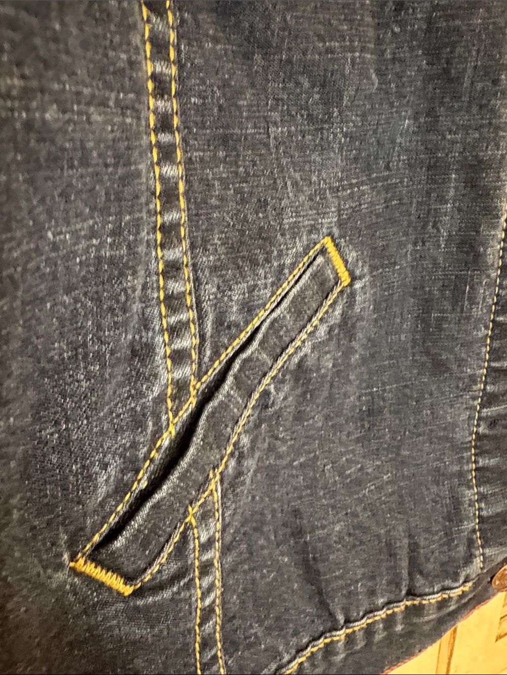 EUC Levi's Cotton Blend Classic Denim Jacket - Picture 8 of 10